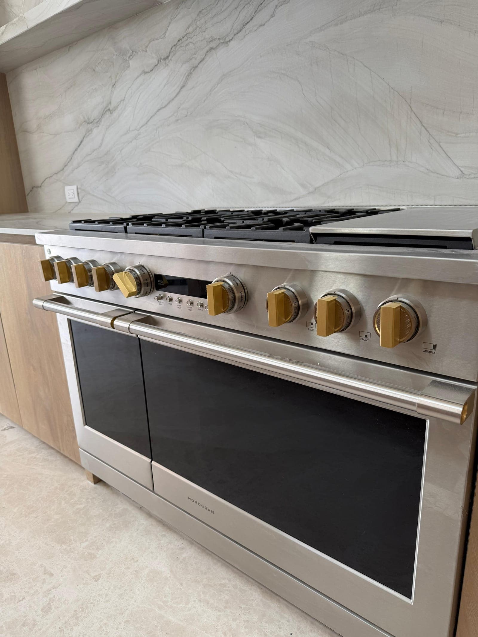 Estufa profesional Monogram